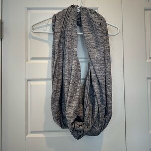 Lululemon infinity scarf
